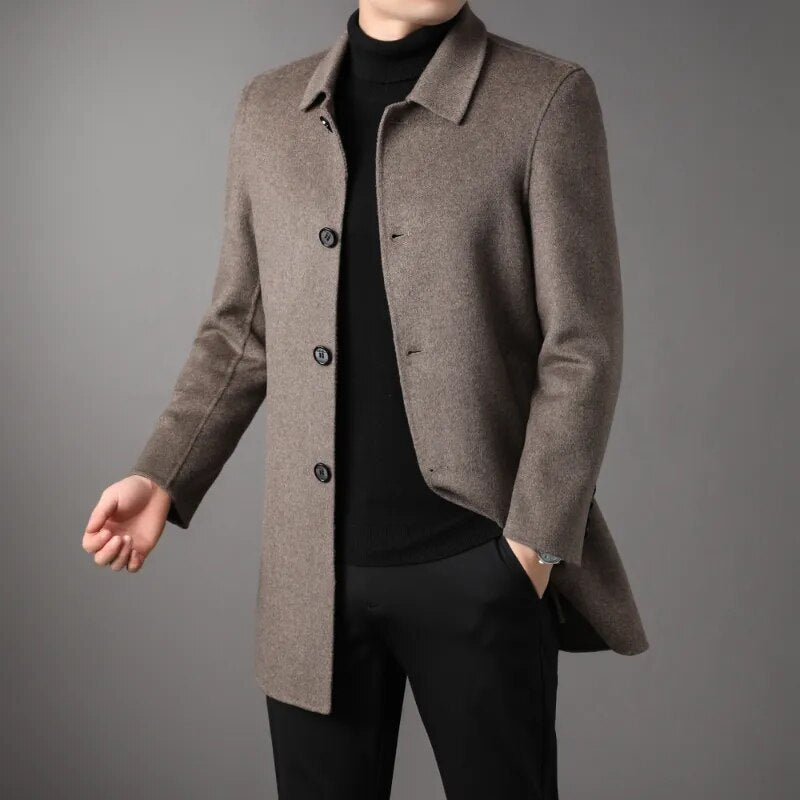 Eleganter Herren Mantel Herbst-Winter, Herren Mantel für die kalte Jahreszeit, Stilvoller Herbst-Winter Mantel für Männer, Klassischer eleganter Mantel für Herren, Moderne Herren Winterjacke, Hochwertiger Herren Mantel für den Winter, Elegant geschnittener Herren Wintermantel, Herren Mantel mit Kaschmiranteil, Herren Mantel in zeitlosem Design, Trendiger Herbst-Winter Mantel für Männer